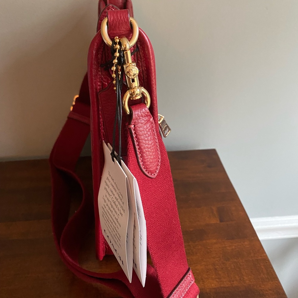 Coach Dempsey File Bag Signature Red Crossbody Bag NWT - Picture 3 of 13